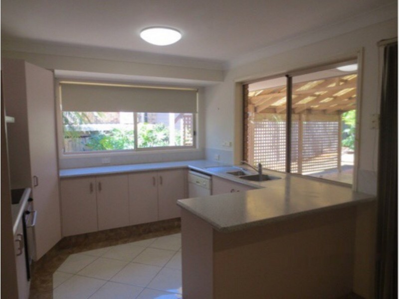 30 Armstrong Way, Highland Park QLD 4211