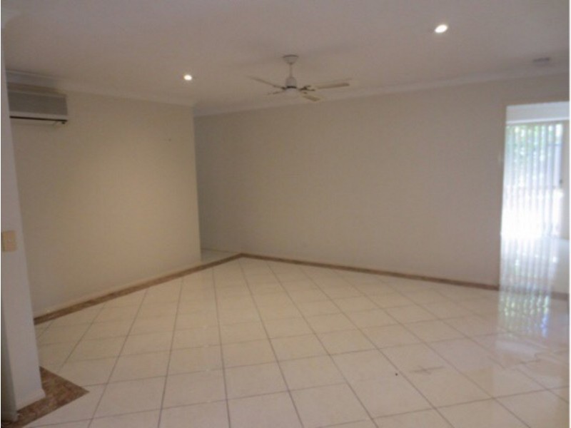 30 Armstrong Way, Highland Park QLD 4211