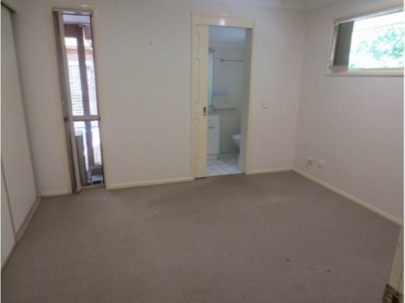 30 Armstrong Way, Highland Park QLD 4211