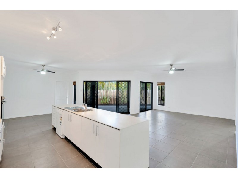 15 Banjo Crescent, Gilston QLD 4211