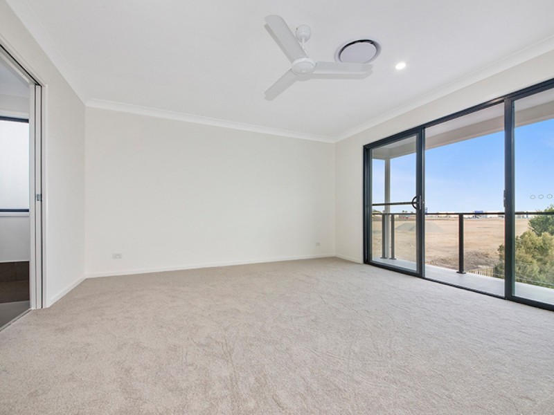 1/2 Heights Drive, Robina QLD 4226