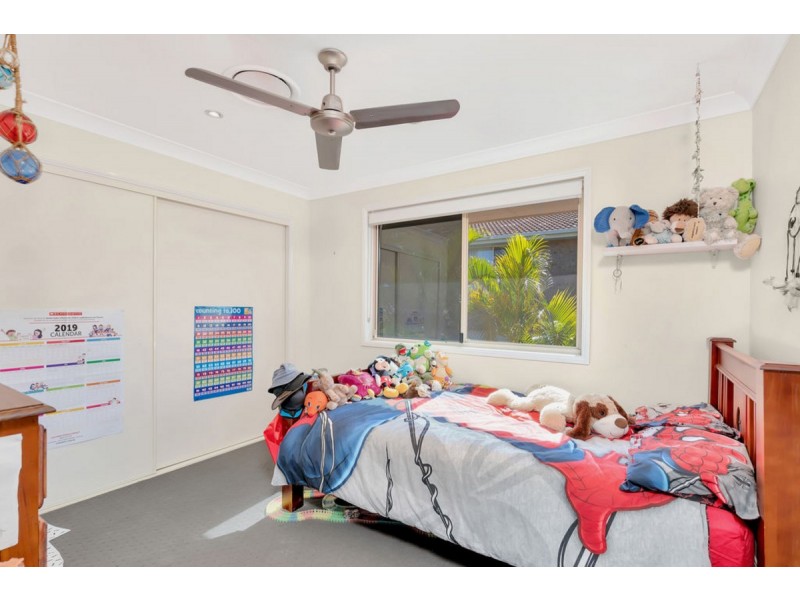 24 Crestridge Crescent, Oxenford QLD 4210