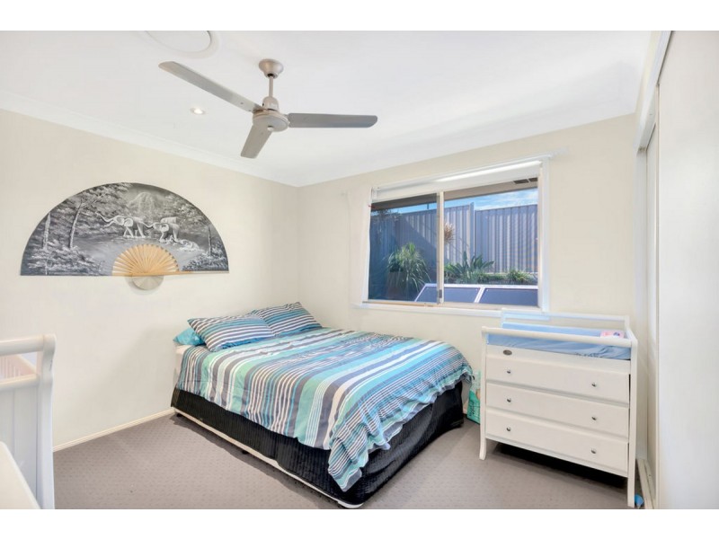 24 Crestridge Crescent, Oxenford QLD 4210