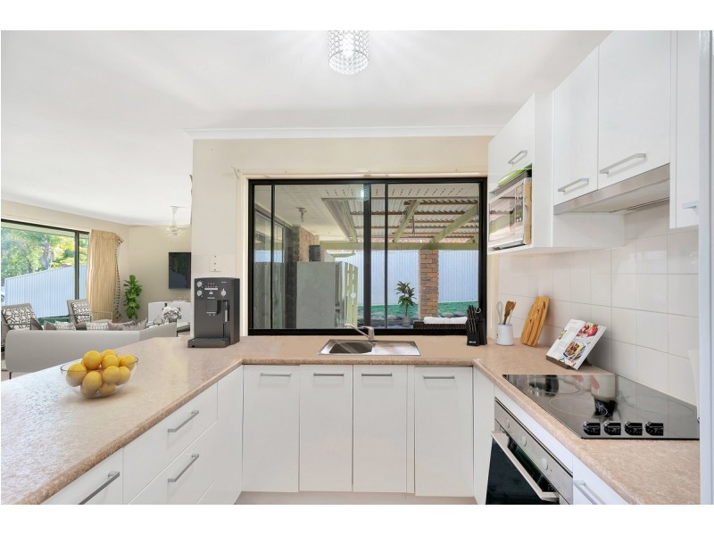 9 Bajada Place, Carrara QLD 4211