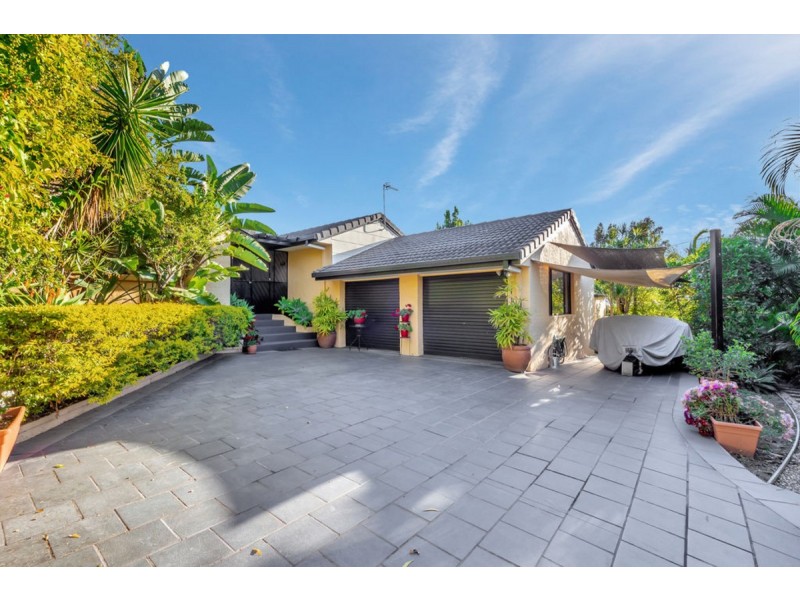3 Alzino Place, Carrara QLD 4211