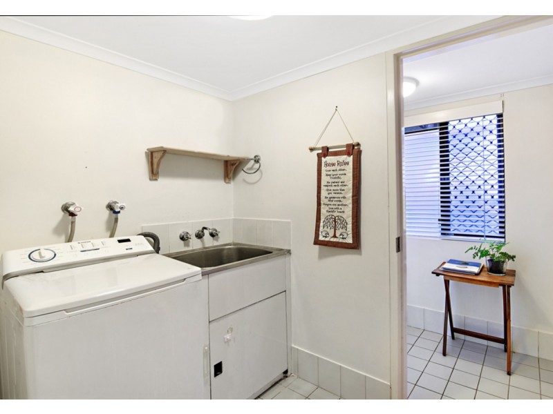 11/1A Mcleod Street, Highland Park QLD 4211