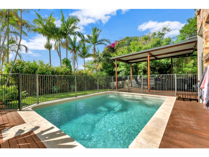 3 Cooleroo Crescent, Southport QLD 4215