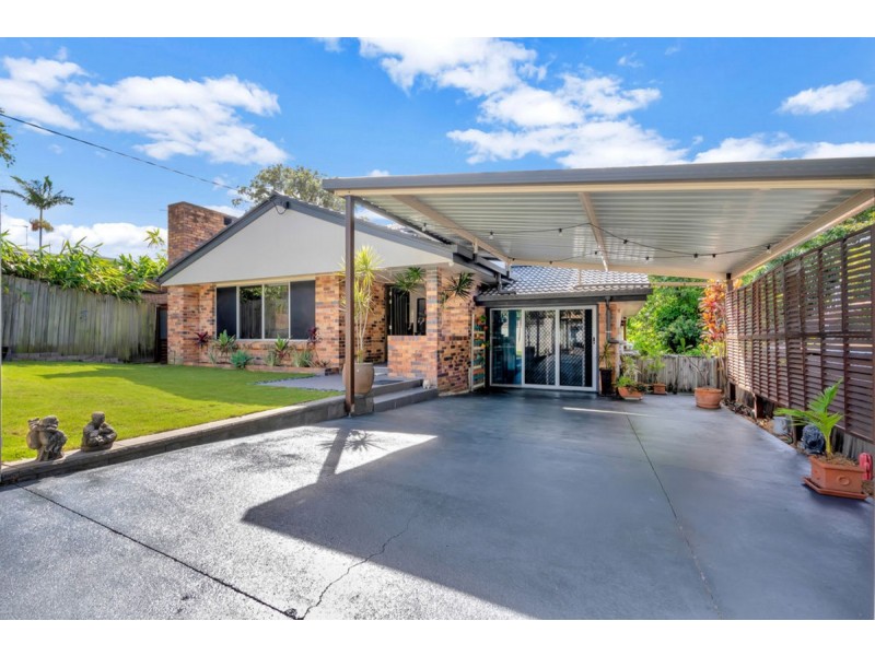 3 Cooleroo Crescent, Southport QLD 4215