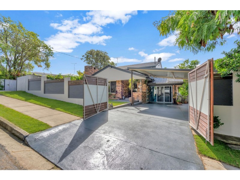 3 Cooleroo Crescent, Southport QLD 4215