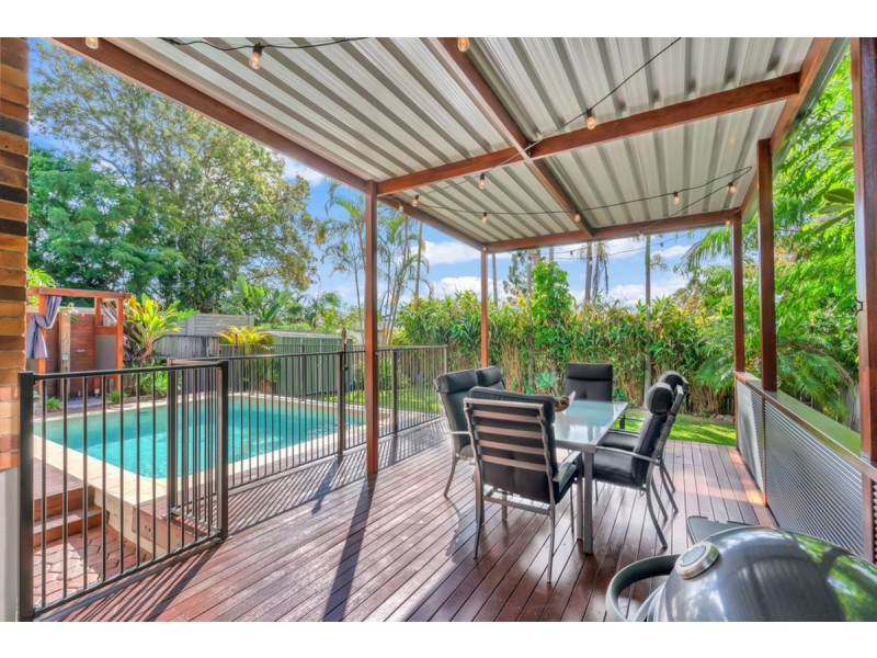 3 Cooleroo Crescent, Southport QLD 4215