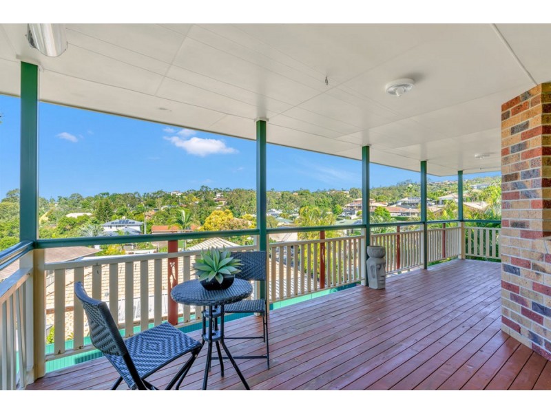 5 Regal Court, Highland Park QLD 4211