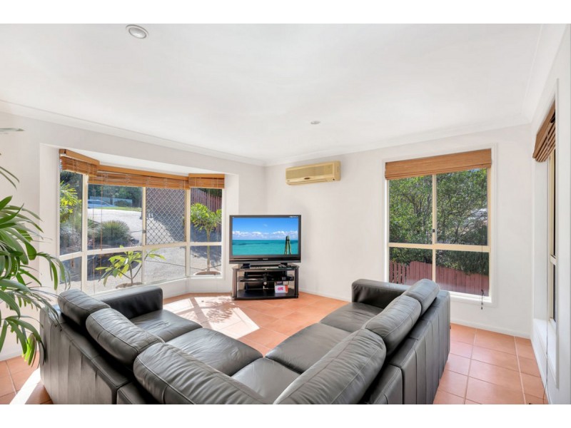 5 Regal Court, Highland Park QLD 4211