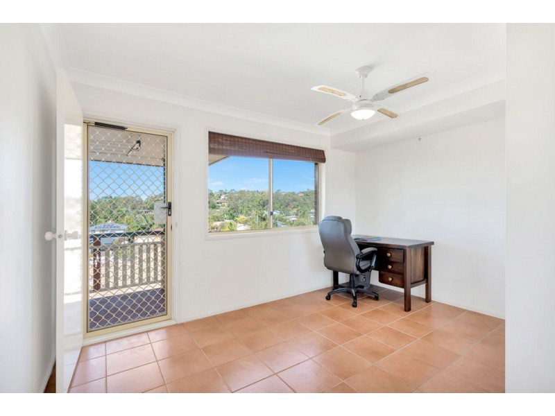 5 Regal Court, Highland Park QLD 4211