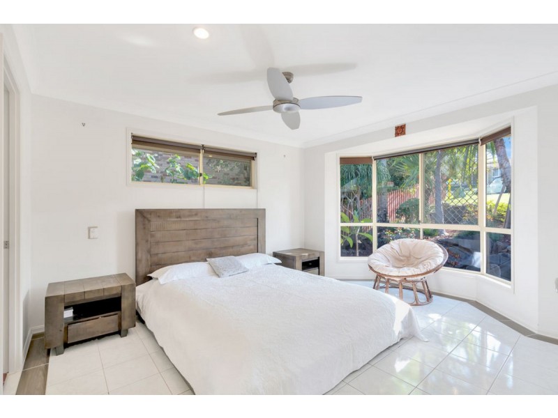 5 Regal Court, Highland Park QLD 4211