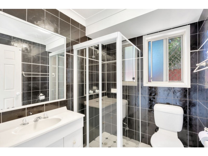 5 Regal Court, Highland Park QLD 4211