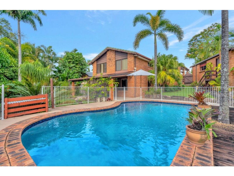 12 Harneil Place, Carrara QLD 4211