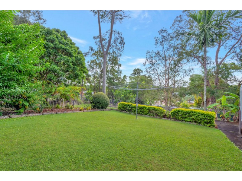 12 Harneil Place, Carrara QLD 4211