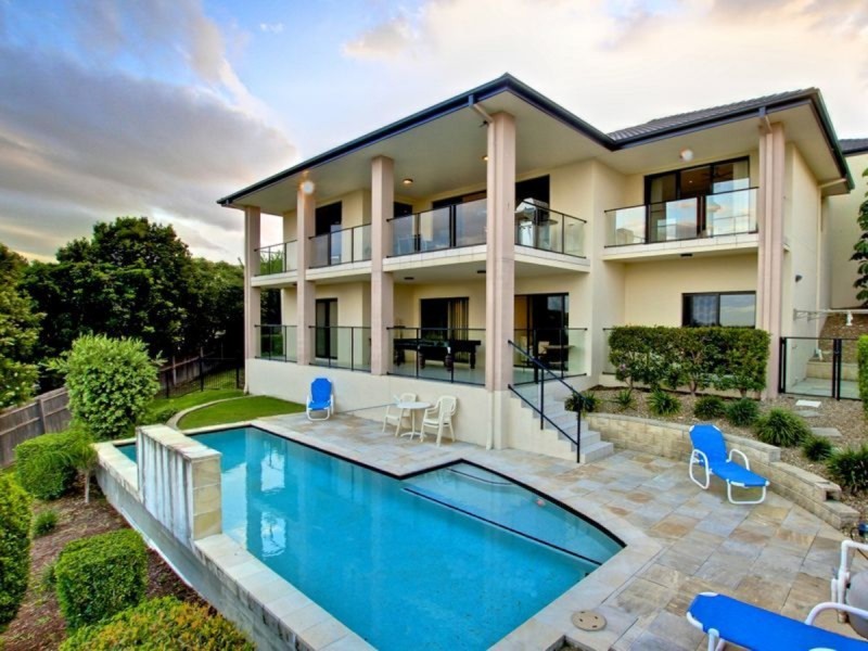 18 Bellavista Close, Highland Park QLD 4211