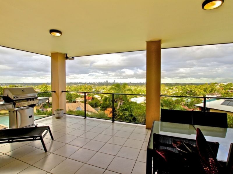 18 Bellavista Close, Highland Park QLD 4211