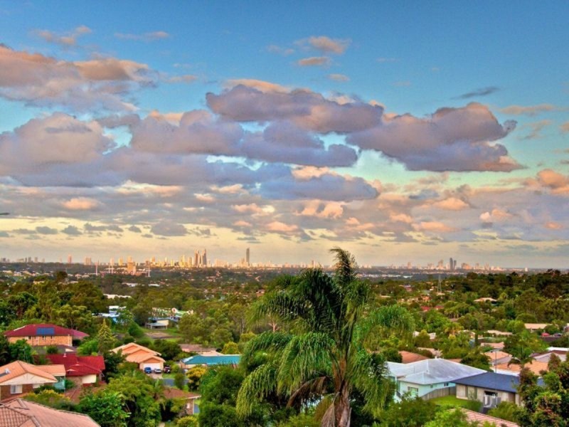 18 Bellavista Close, Highland Park QLD 4211