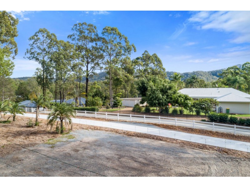 10 Crane Crescent, Nerang QLD 4211
