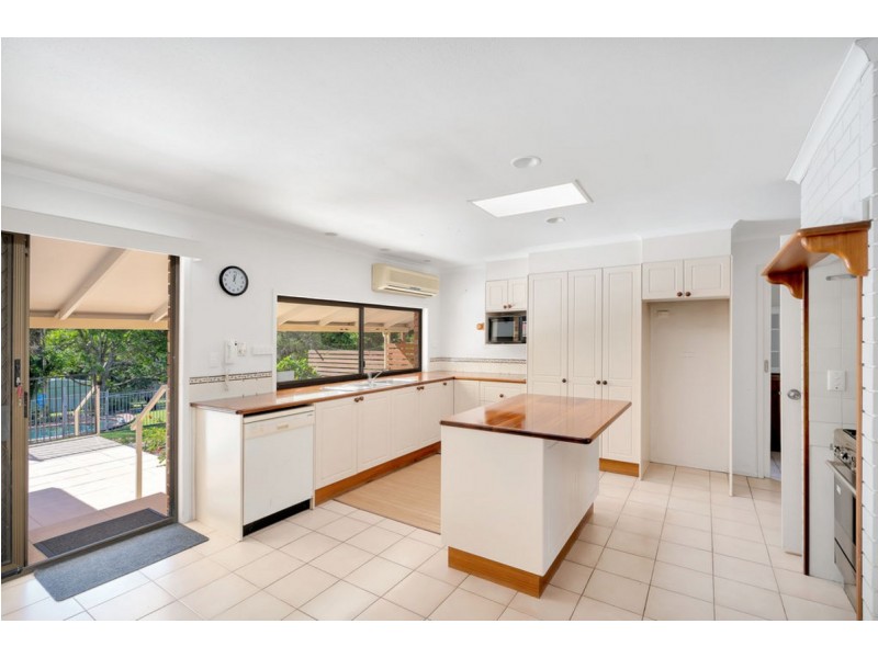 42 Lutana Street, Nerang QLD 4211