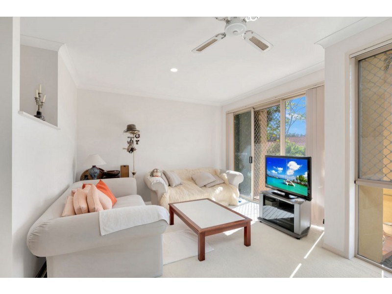 60/152 Palm Meadows Drive, Carrara QLD 4211