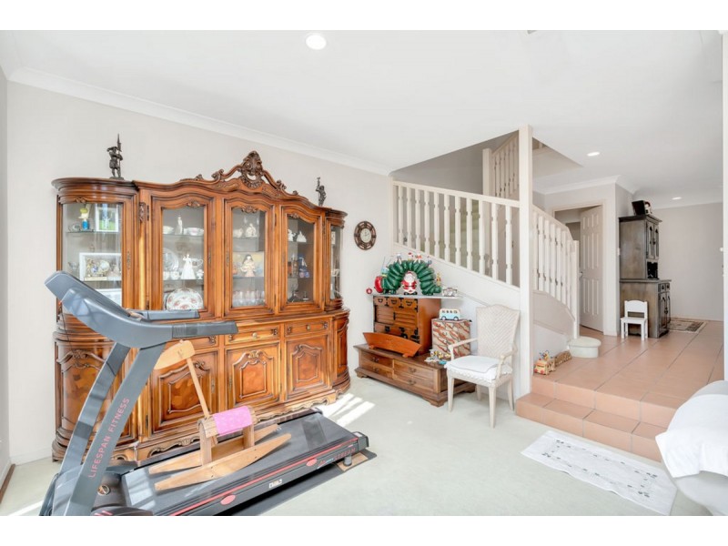 60/152 Palm Meadows Drive, Carrara QLD 4211