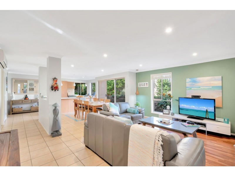 16 Kowhai Place, Nerang QLD 4211