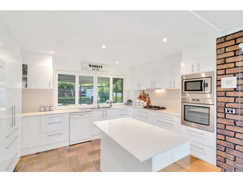 13 Nerang River Drive, Nerang QLD 4211