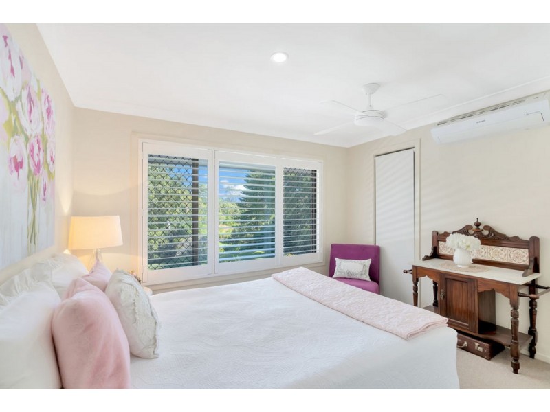13 Nerang River Drive, Nerang QLD 4211