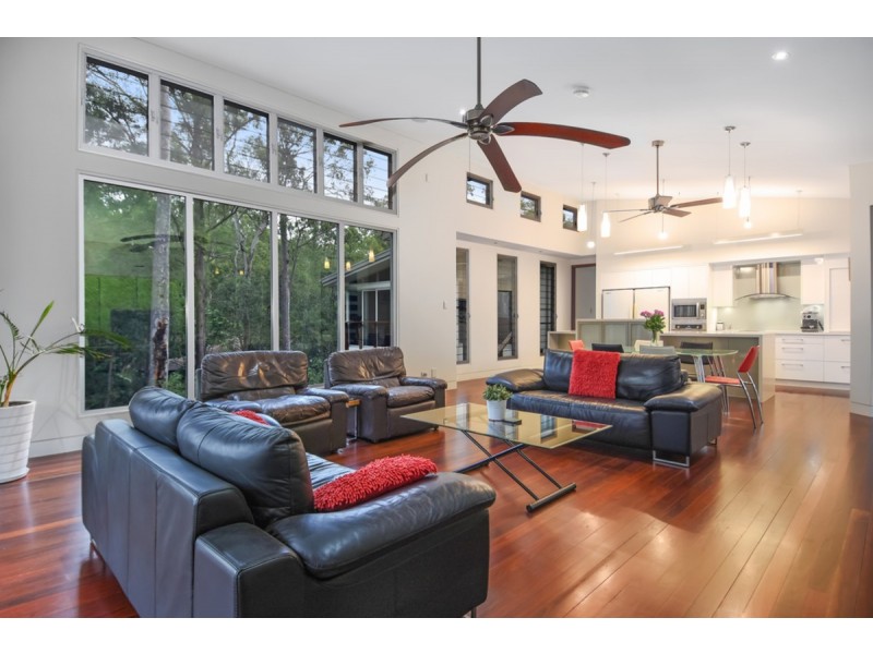 1/200 Crane Crescent, Nerang QLD 4211