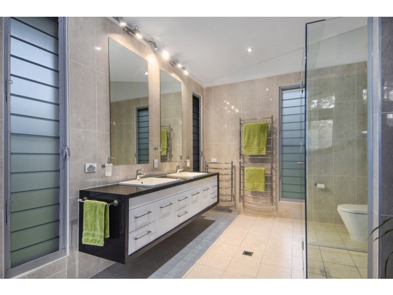 1/200 Crane Crescent, Nerang QLD 4211