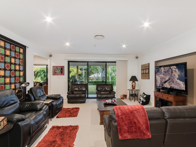 3 Waldorf Place, Maudsland QLD 4210