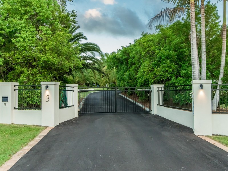 3 Waldorf Place, Maudsland QLD 4210