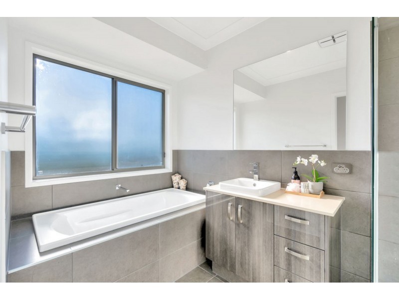 108 Whiptail Place, Advancetown QLD 4211