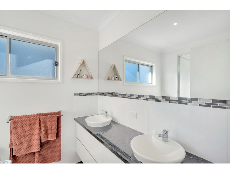 19 John Francis Drive, Carrara QLD 4211