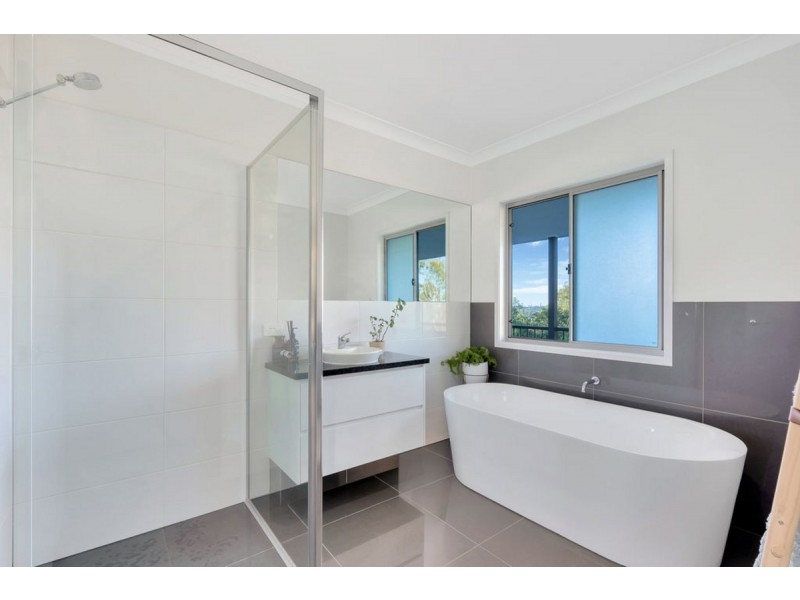 19 John Francis Drive, Carrara QLD 4211