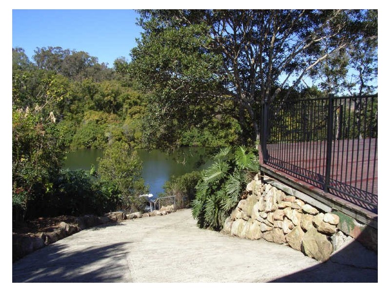 53 Nerang River Drive, Nerang QLD 4211