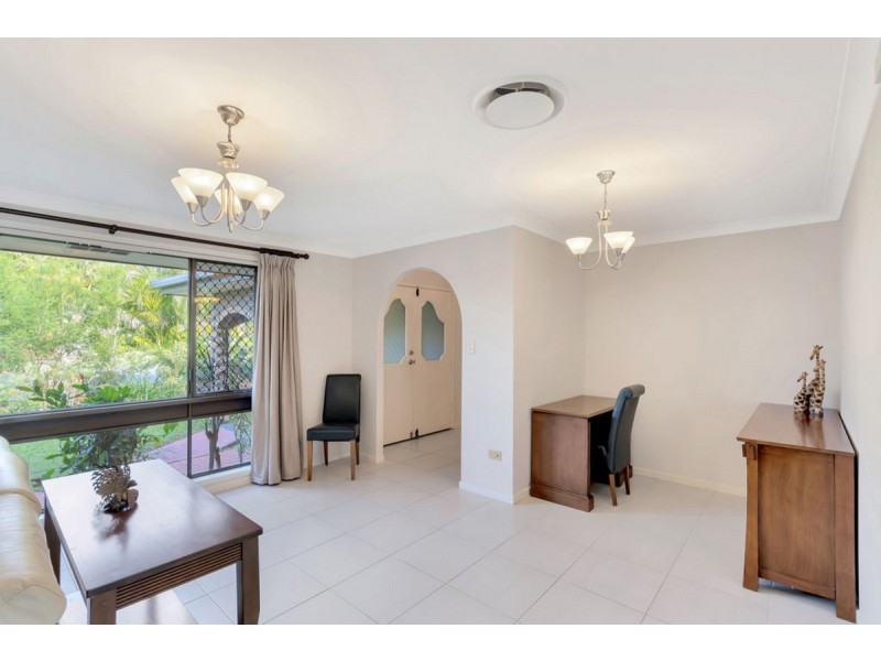 8 Morwell Court, Helensvale QLD 4212