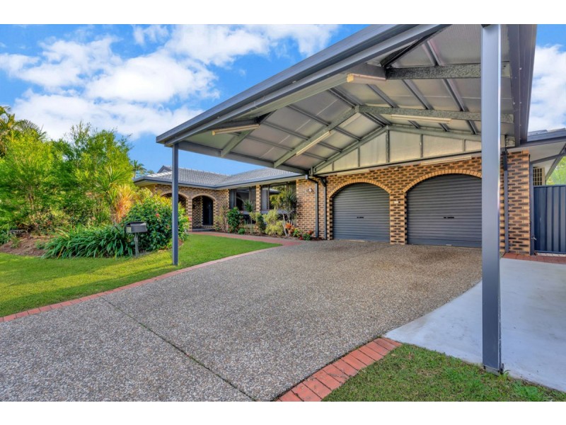 8 Morwell Court, Helensvale QLD 4212