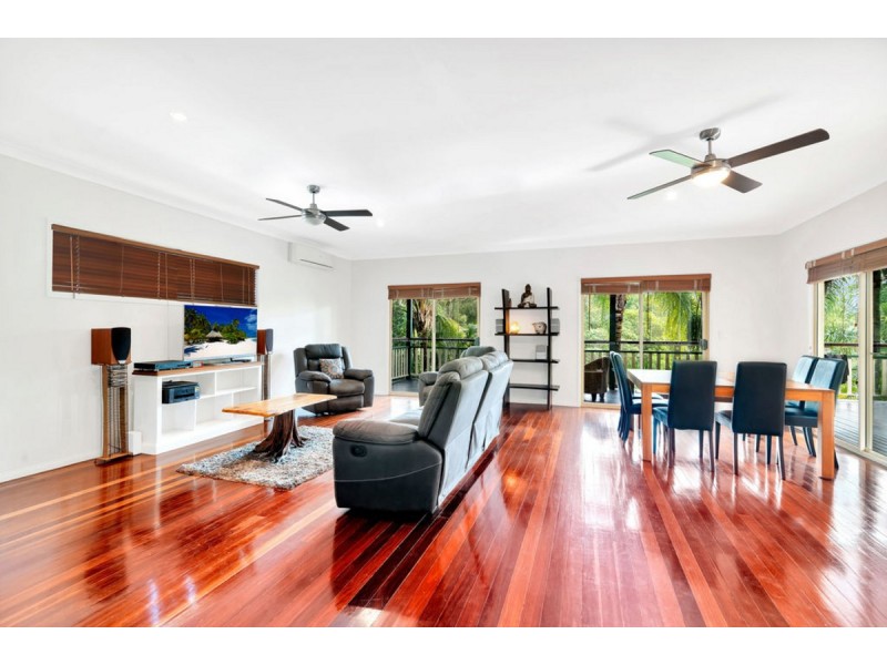 20 Stonehaven Place, Highland Park QLD 4211