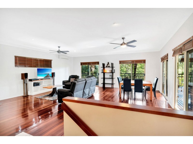 20 Stonehaven Place, Highland Park QLD 4211