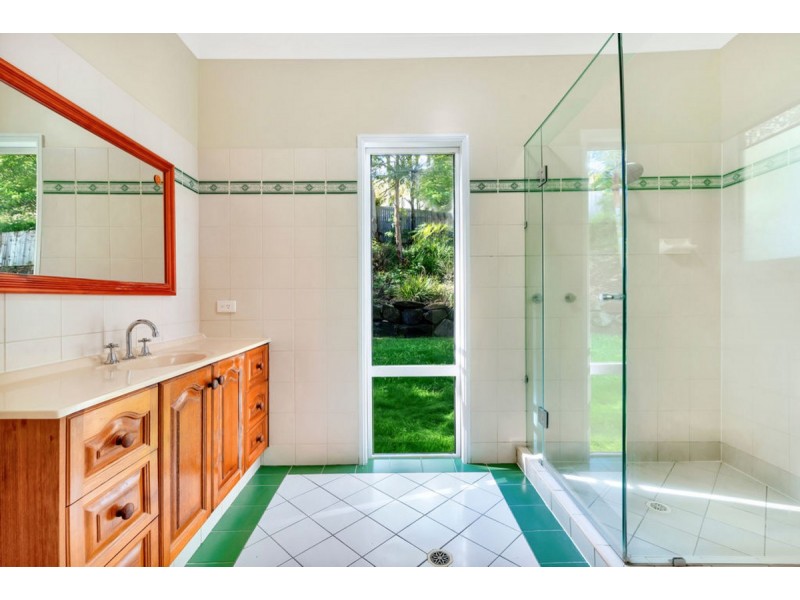 20 Stonehaven Place, Highland Park QLD 4211