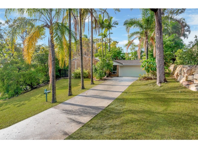 5 Minugh Court, Carrara QLD 4211