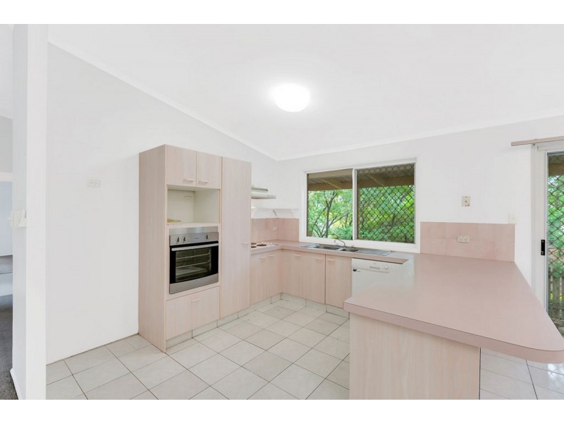 5 Minugh Court, Carrara QLD 4211