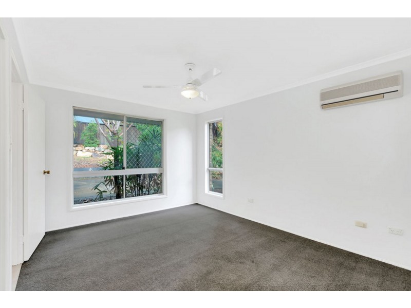 5 Minugh Court, Carrara QLD 4211