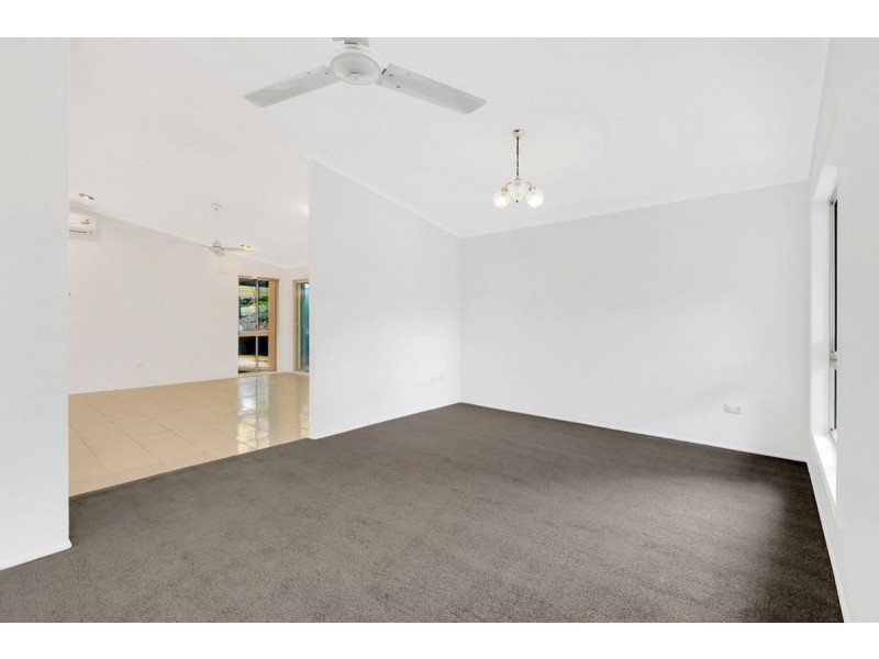 5 Minugh Court, Carrara QLD 4211