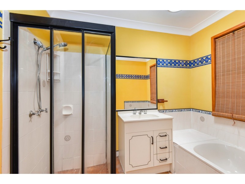 150 Glade Drive, Gaven QLD 4211