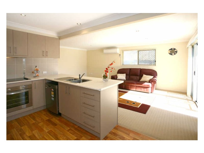 8 Marrantin Court, Carrara QLD 4211
